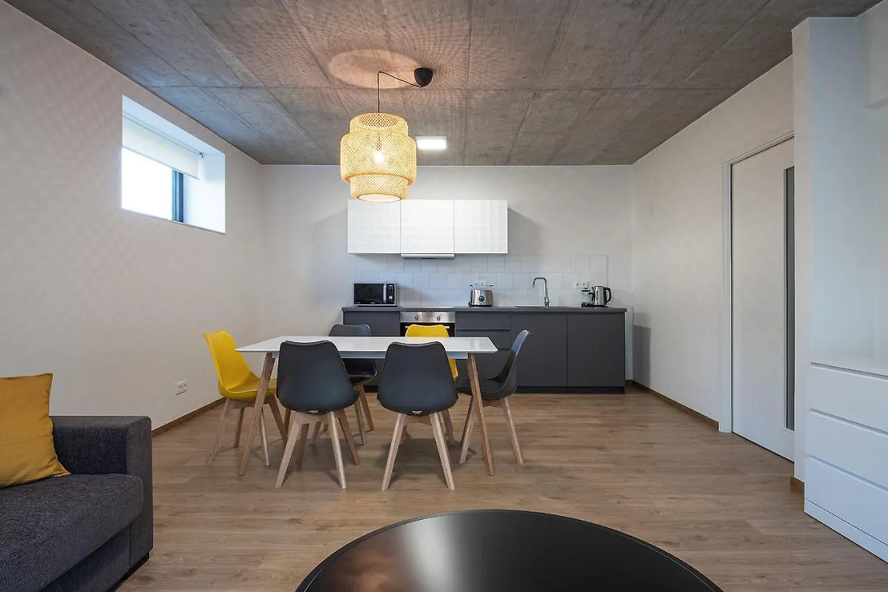 7 Ruzyne Apartments Praga