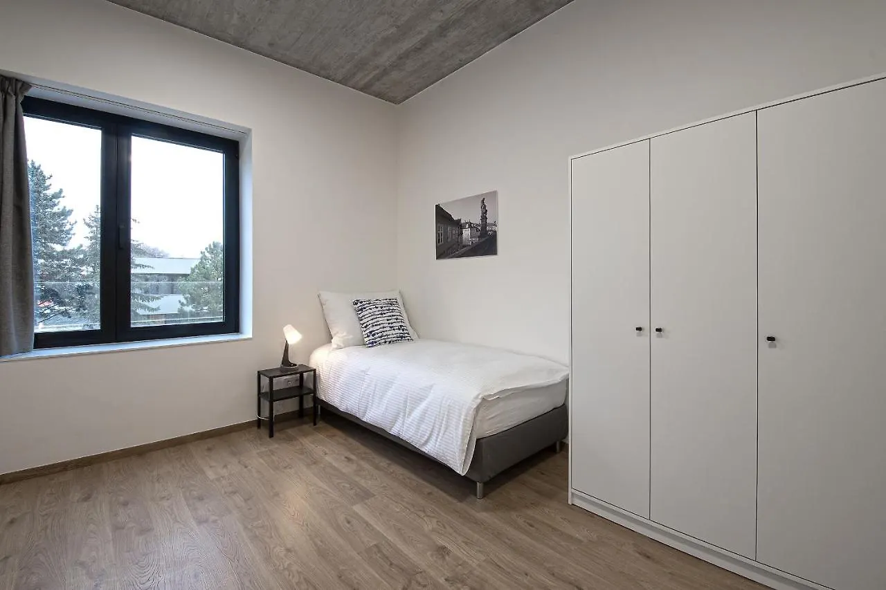 7 Ruzyne Apartments Praga