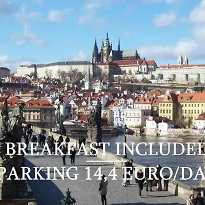 Apartment Near Lesser Town, Prag