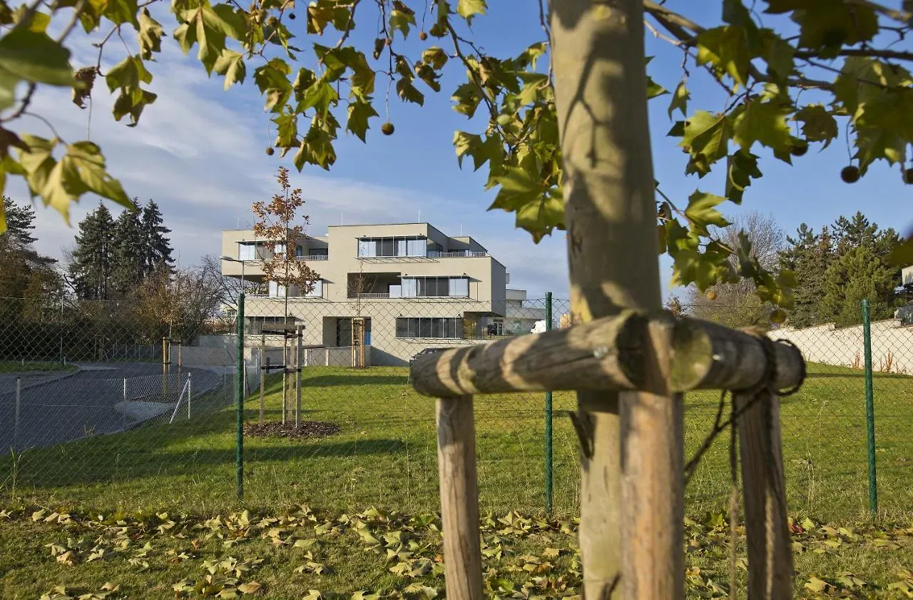 7 Ruzyne Apartments Prag