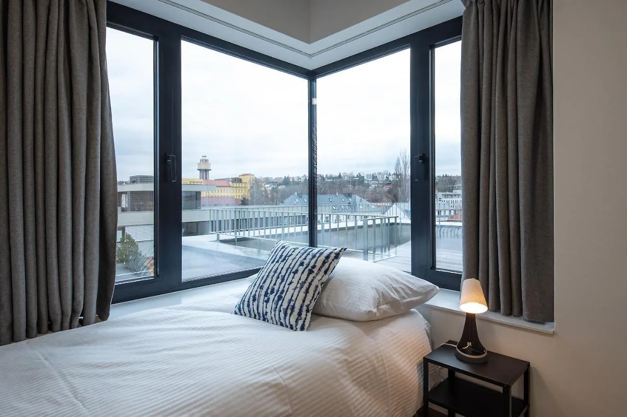7 Ruzyne Apartments Prag